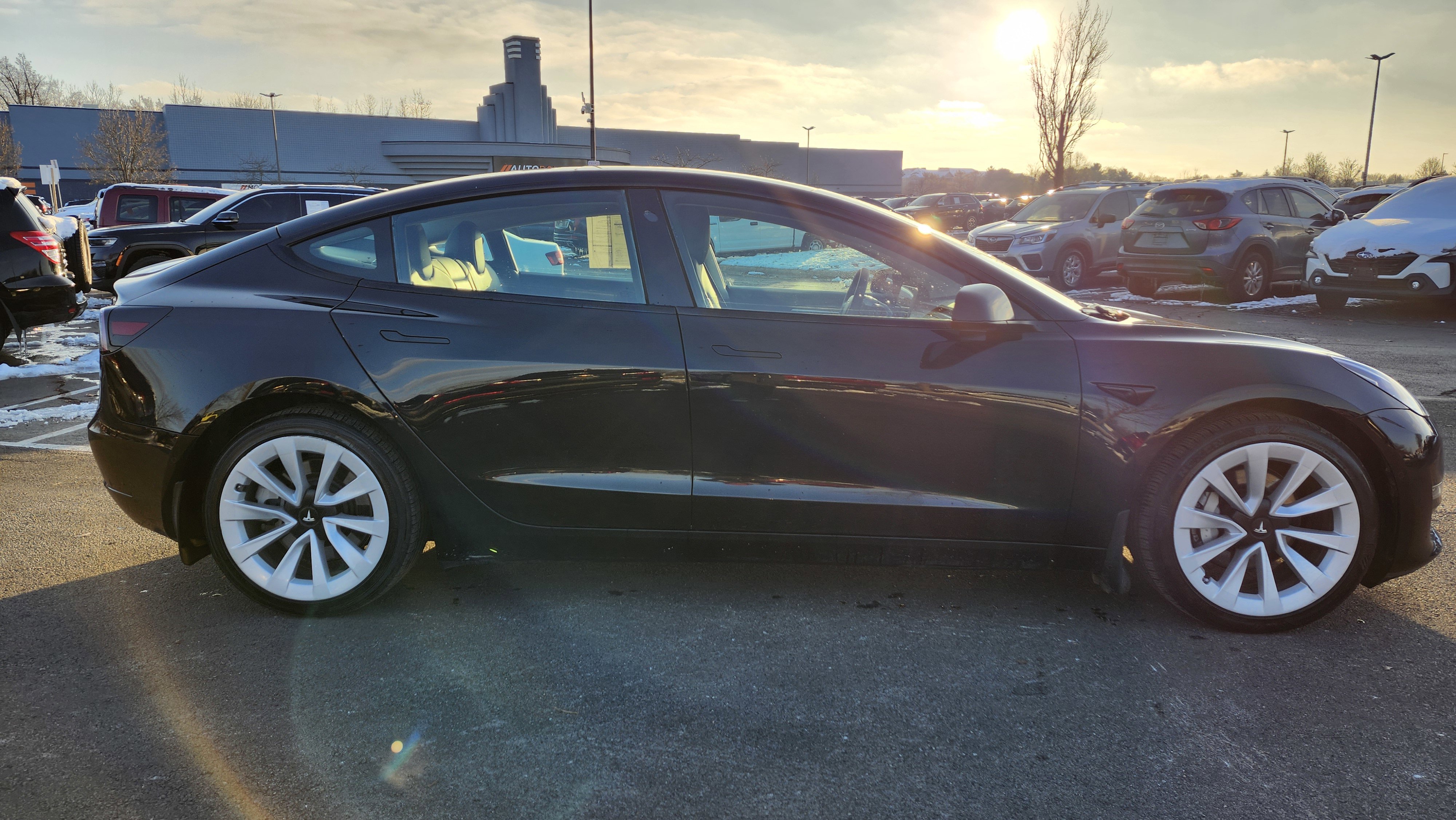 Used 2022 Tesla Model 3 image 18