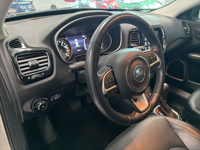 Used 2018 Jeep Compass Limited AWD/4WD image 15