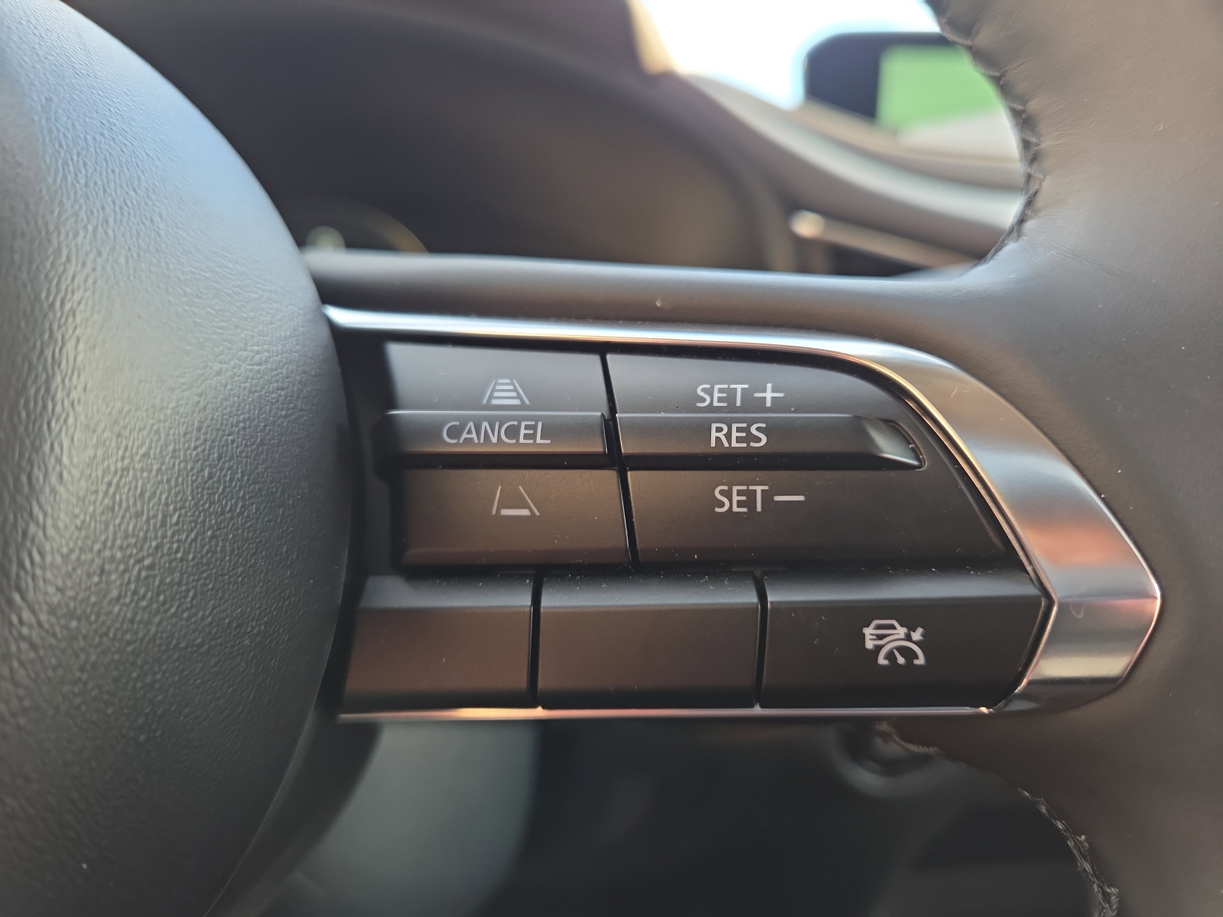 Used 2025 MAZDA CX-30 AWD 2.5 S w/ Premium Package image 19