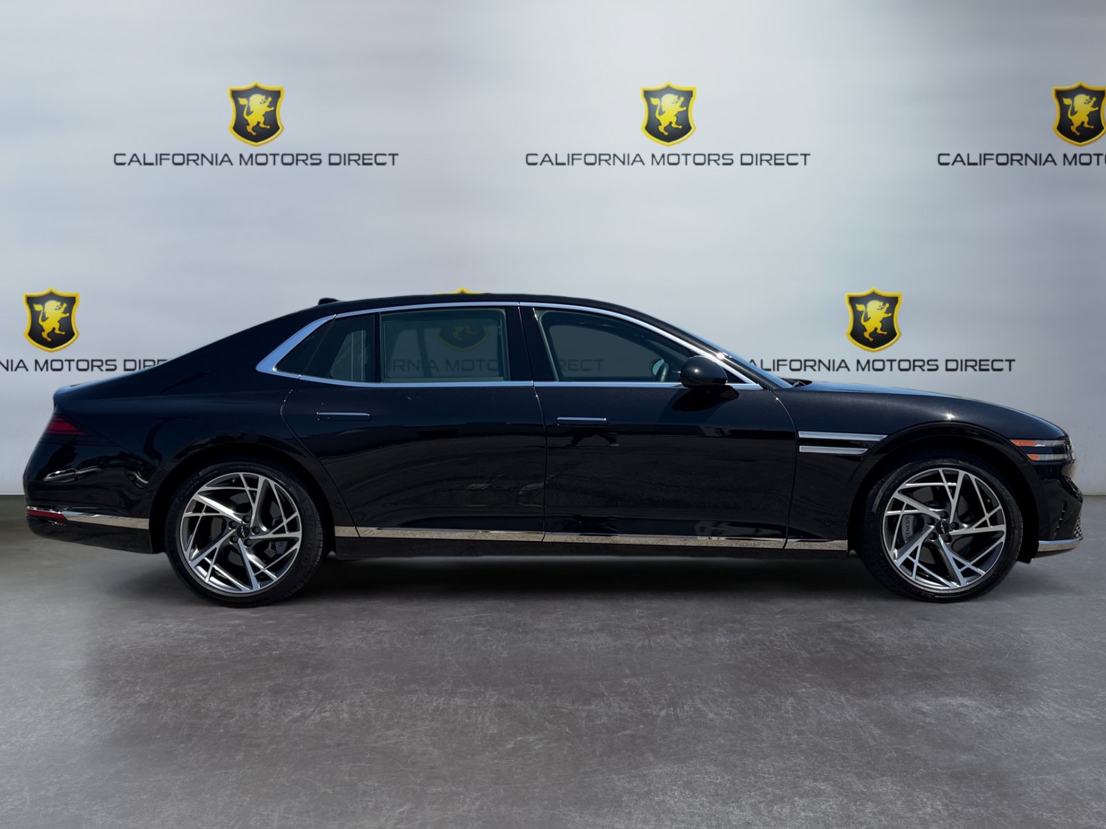 Used 2025 Genesis G90 3.5T AWD/4WD image 4