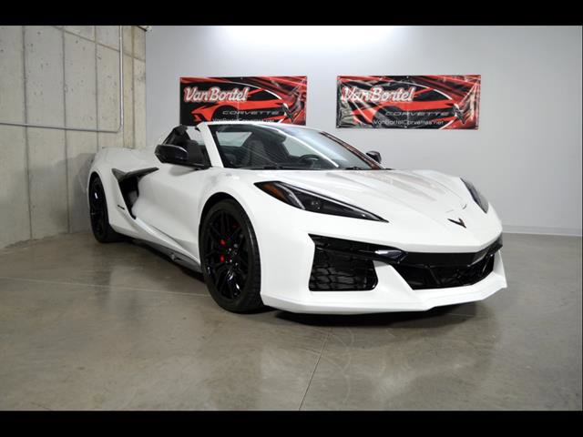 Used 2024 Chevrolet Corvette Z06 image 2