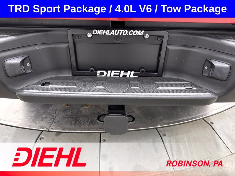 Used 2012 Toyota Tacoma 4x4 Access Cab V6 w/ TRD Sport Pkg image 8
