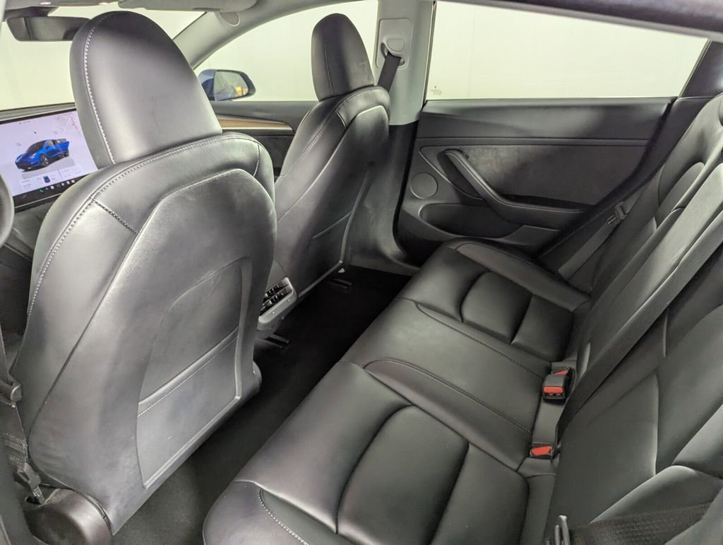 Used 2023 Tesla Model 3 Standard Range image 23
