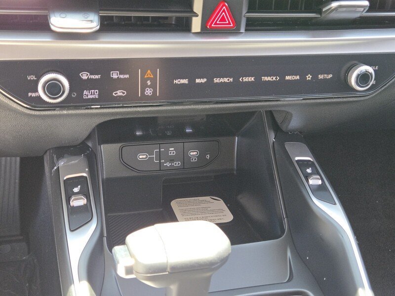 New 2026 Kia Sorento S AWD/4WD image 13