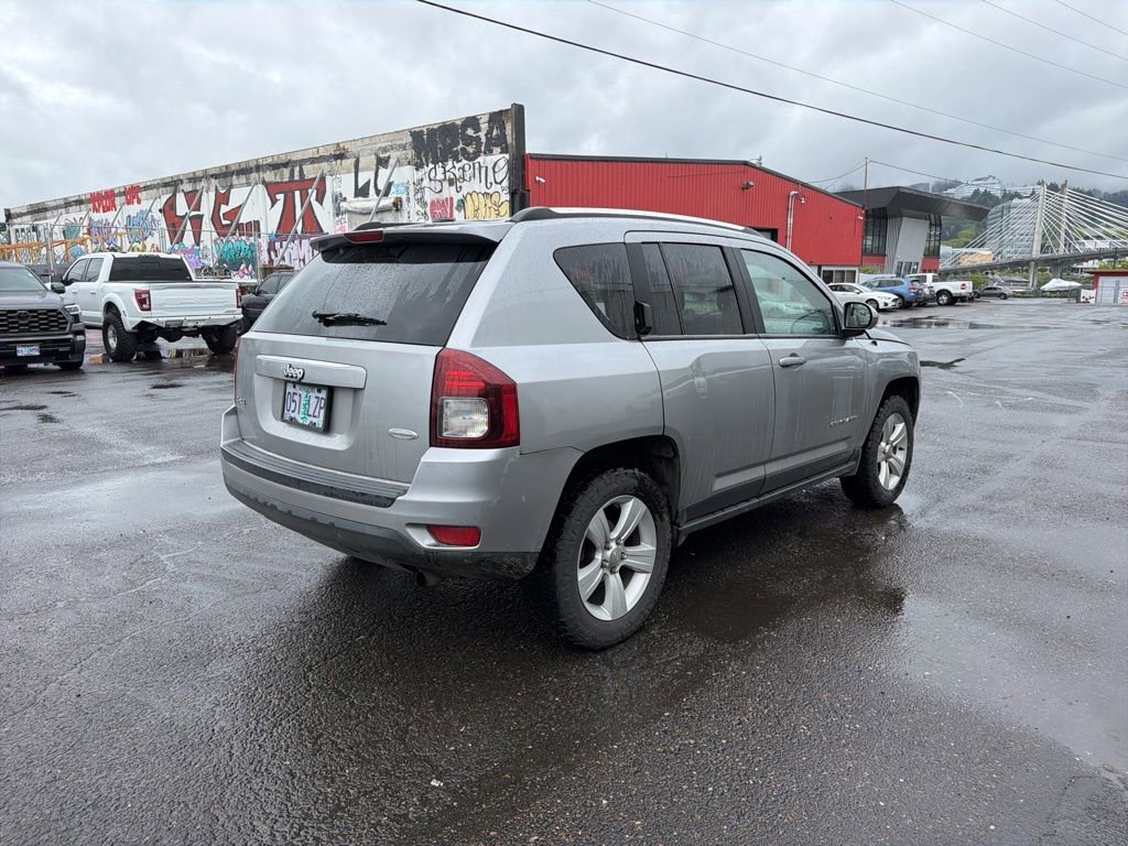 Used 2014 Jeep Compass Latitude AWD/4WD image 5