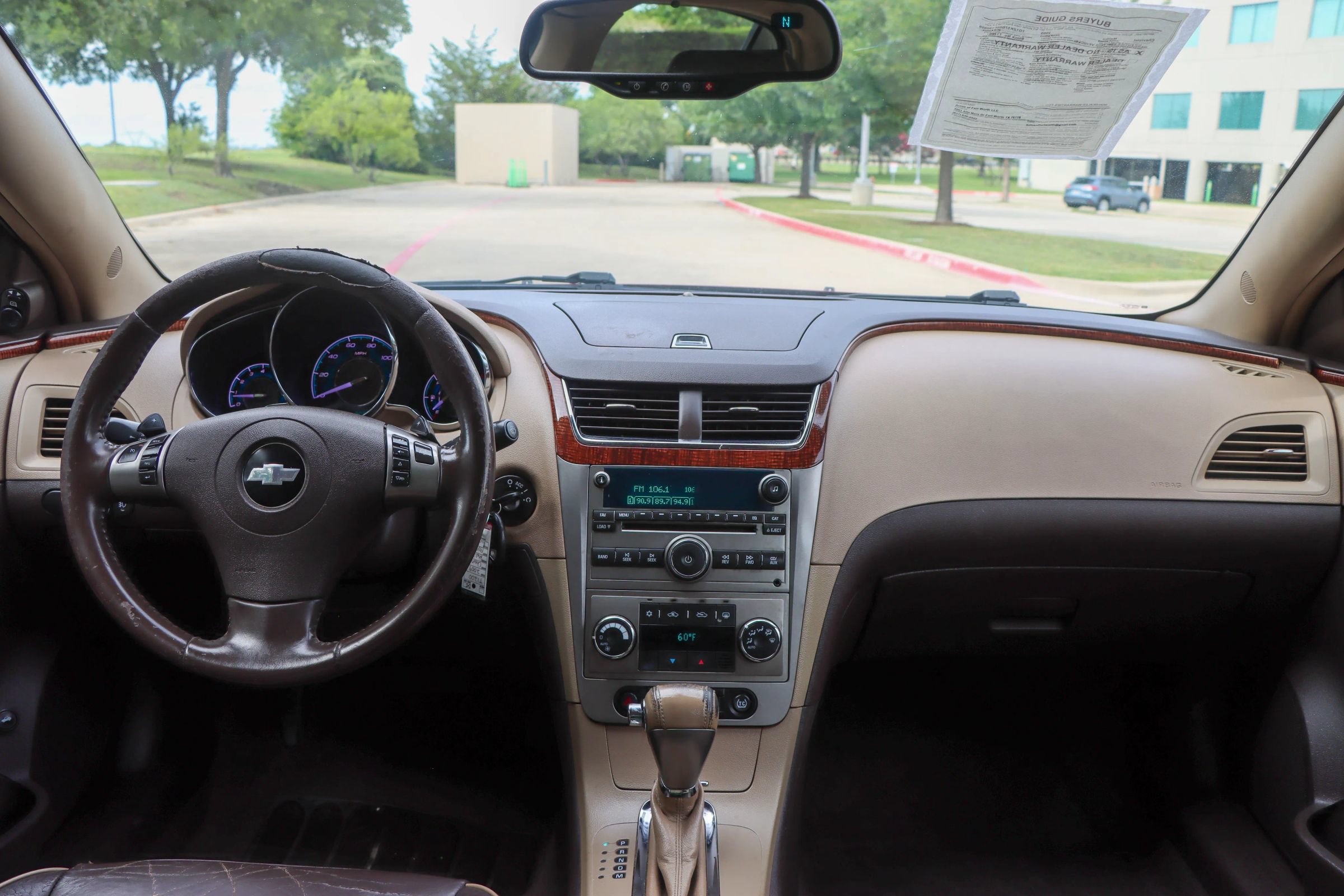 Used 2009 Chevrolet Malibu LTZ FWD image 25