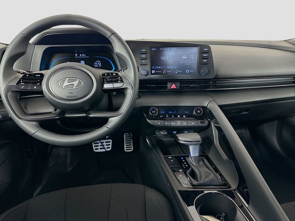 New 2026 Hyundai Elantra SEL Sport image 17