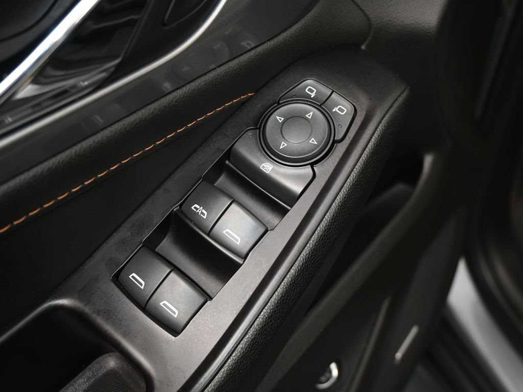 Used 2020 Chevrolet Traverse LT w/ LT Premium Package image 17