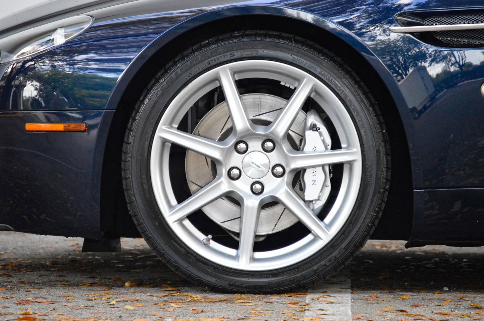 Used 2008 Aston Martin V8 Vantage Coupe image 9