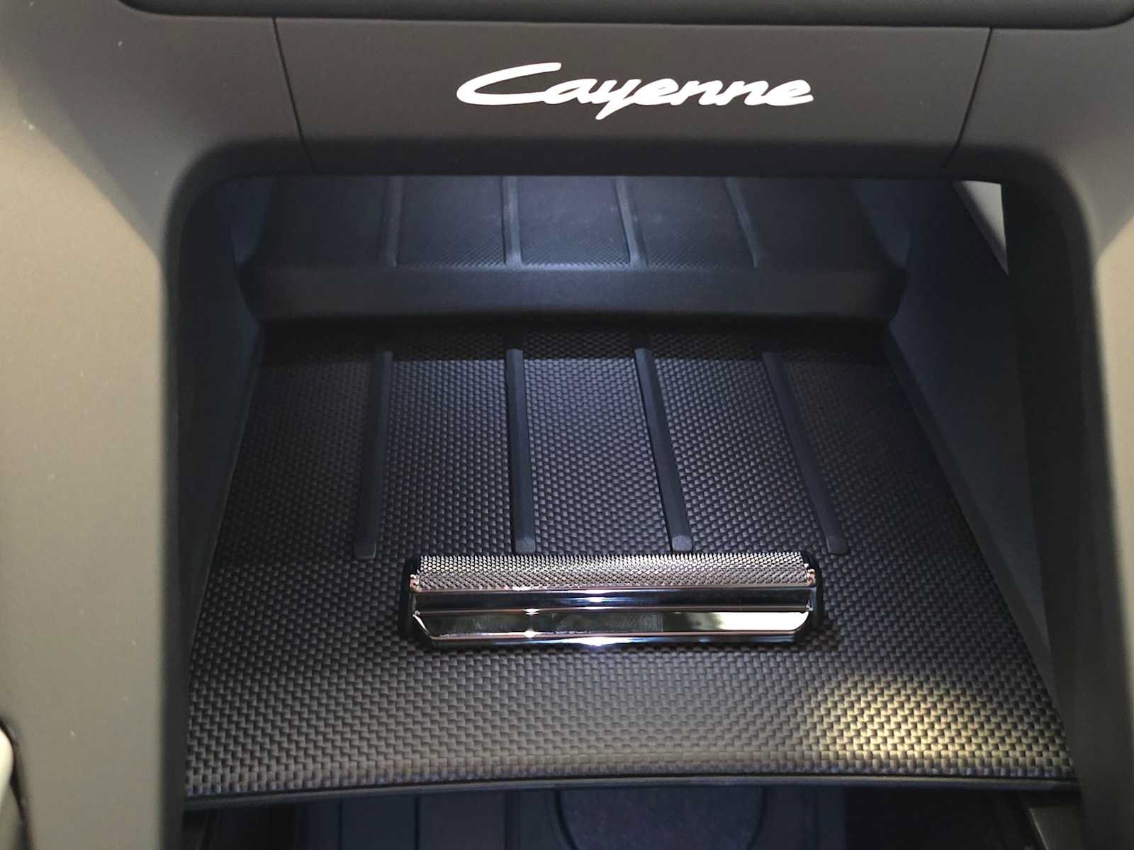 New 2026 Porsche Cayenne Turbo Electric AWD/4WD image 30
