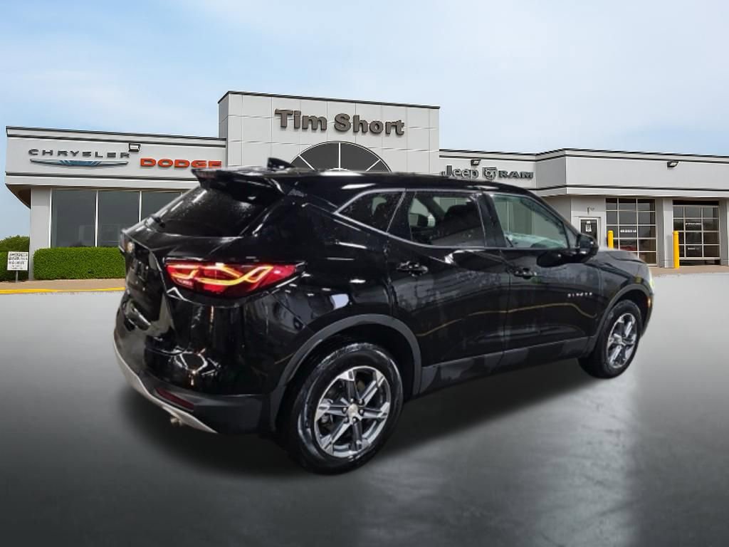 Used 2025 Chevrolet Blazer LT AWD/4WD image 5