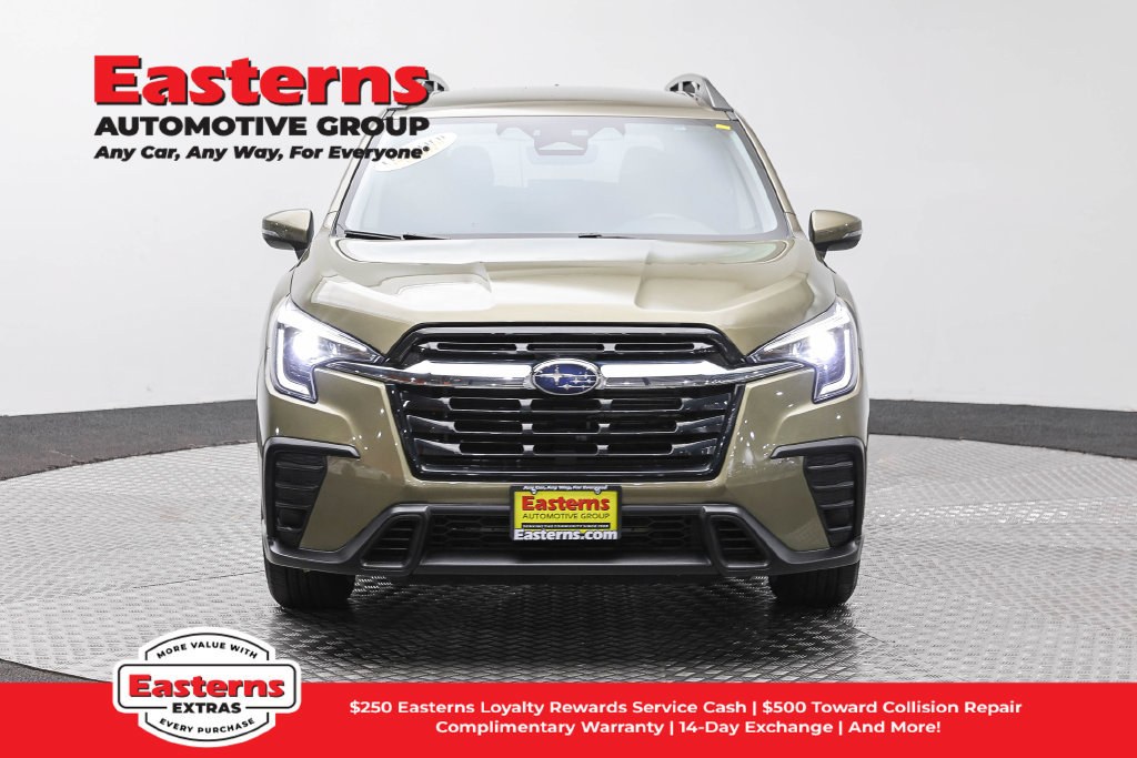 Used 2023 Subaru Ascent Premium w/ Convenience Package AWD/4WD image 3