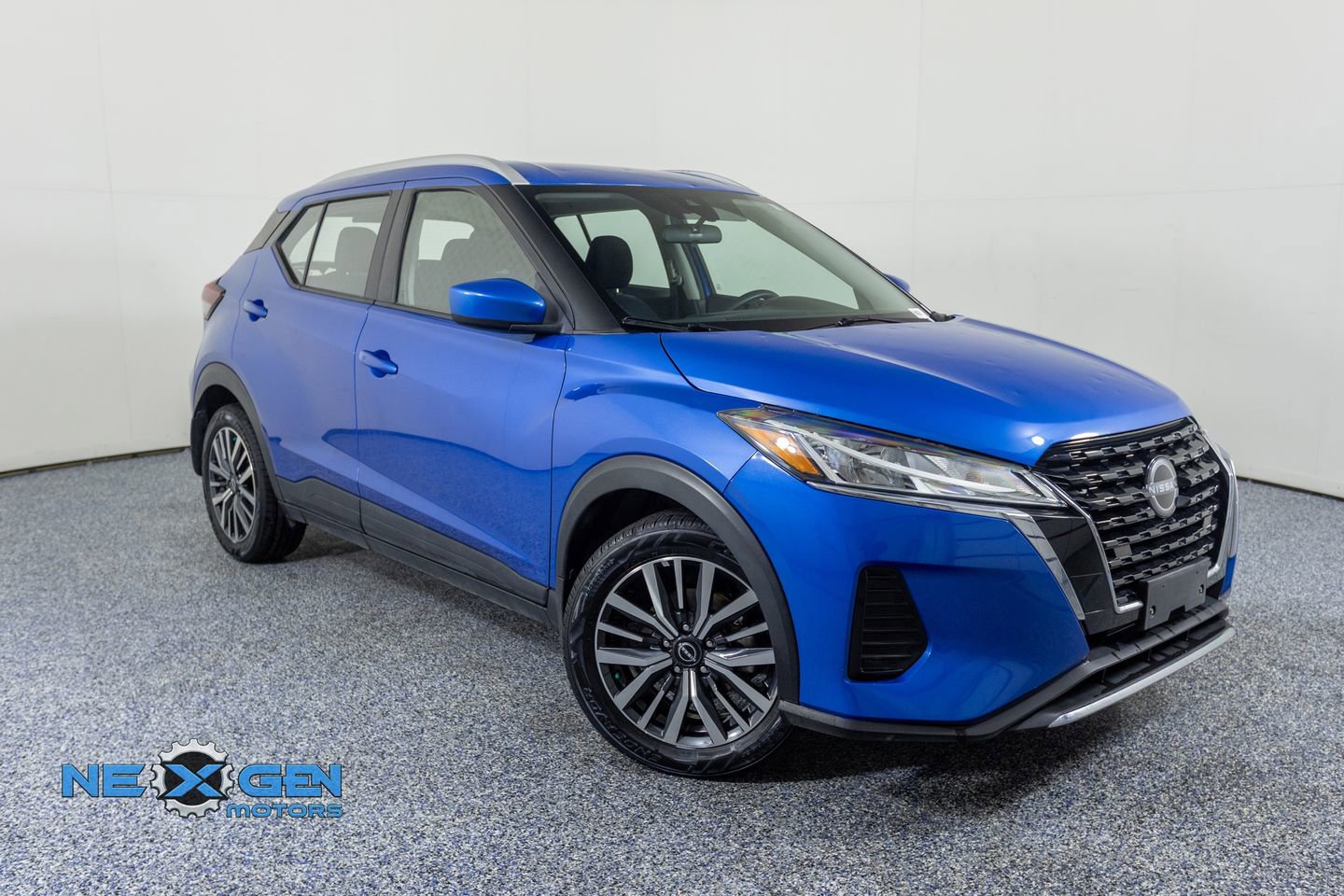 Used 2022 Nissan Kicks SV