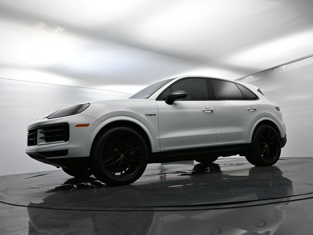 Certified 2024 Porsche Cayenne AWD/4WD image 47