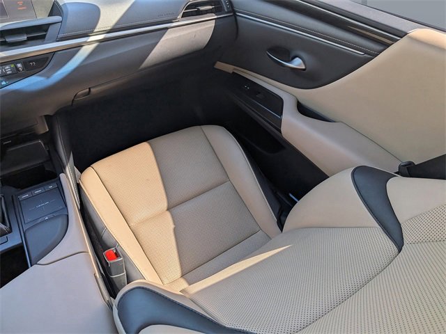 Used 2019 Lexus ES 350 w/ Accessory Package 2 image 16