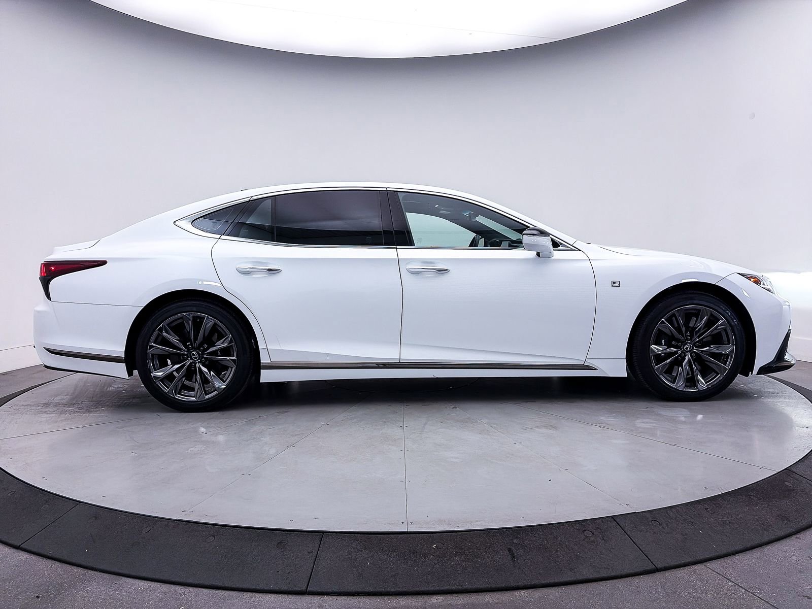 Used 2023 Lexus LS 500 F Sport w/ Cold Weather Package (CK) image 47