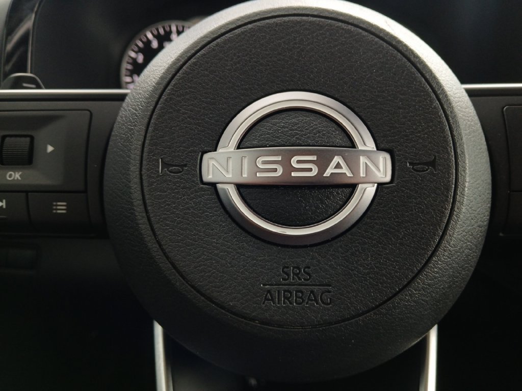 Used 2024 Nissan Pathfinder SV FWD image 5