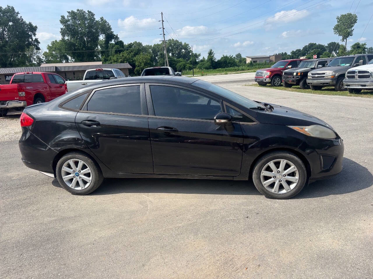 Used 2013 Ford Fiesta SE image 6