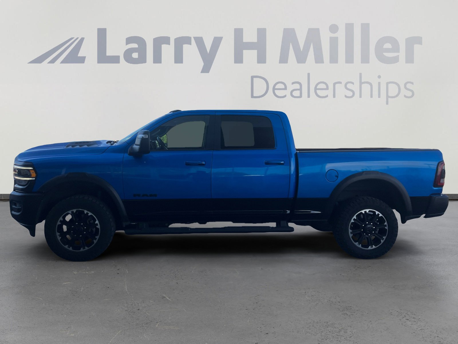 Used 2024 RAM 2500 Rebel w/ Towing Technology Group image 2