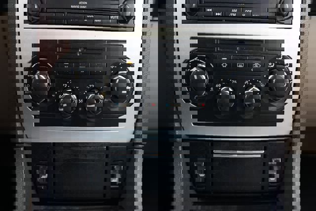 Used 2006 Chrysler 300 C w/ Protection Group II RWD image 35