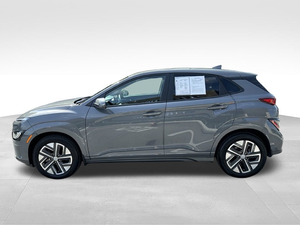 Used 2023 Hyundai Kona Limited FWD image 4