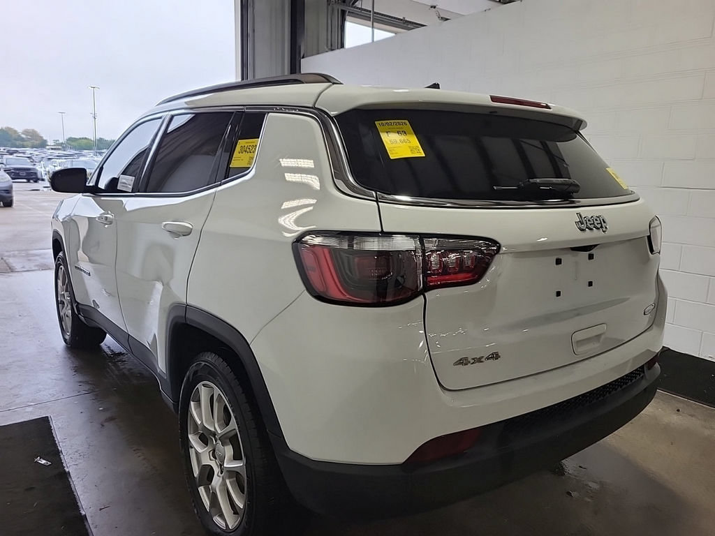 Used 2023 Jeep Compass Latitude AWD/4WD image 4