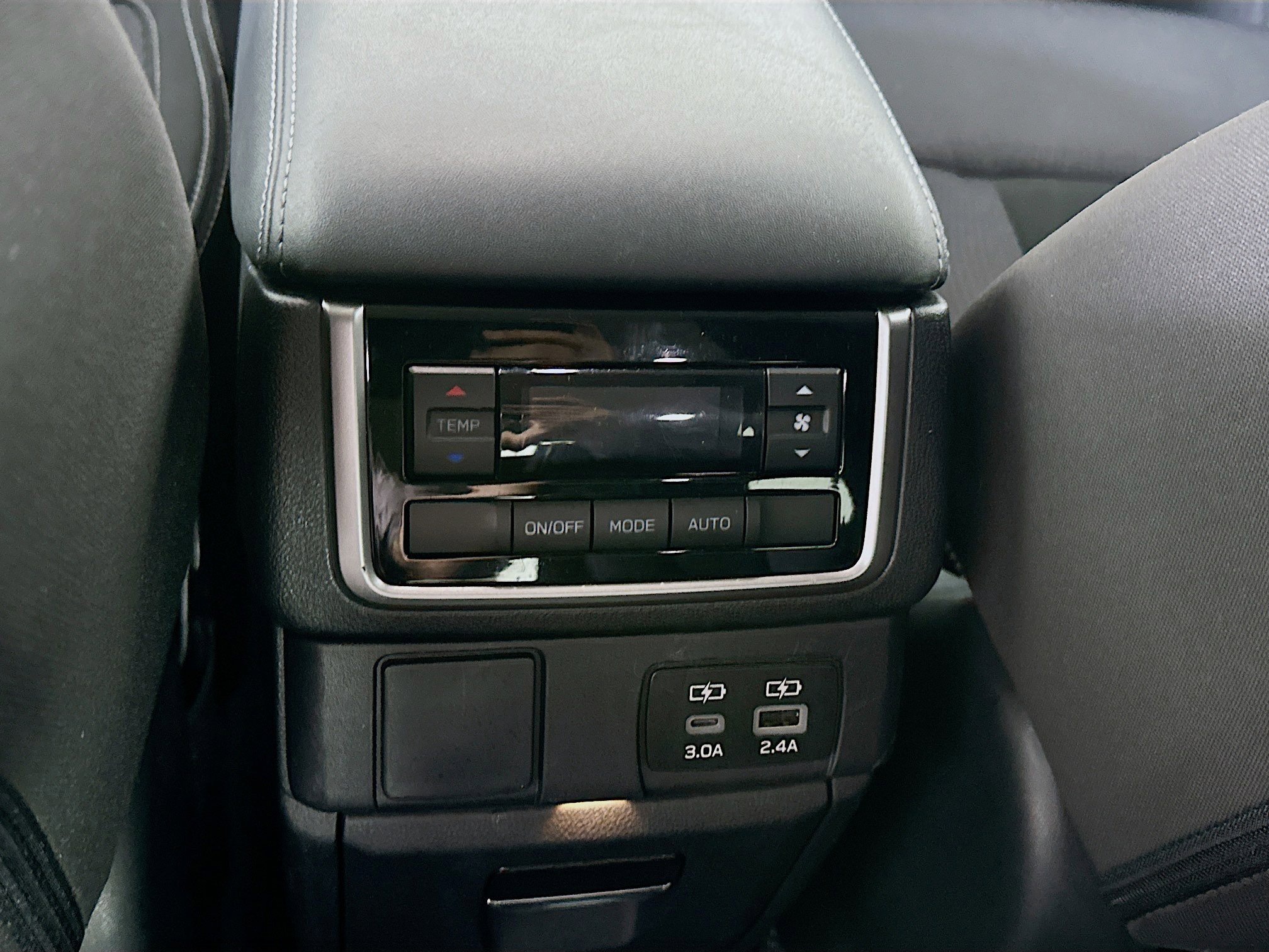 Used 2025 Subaru Ascent Premium image 25