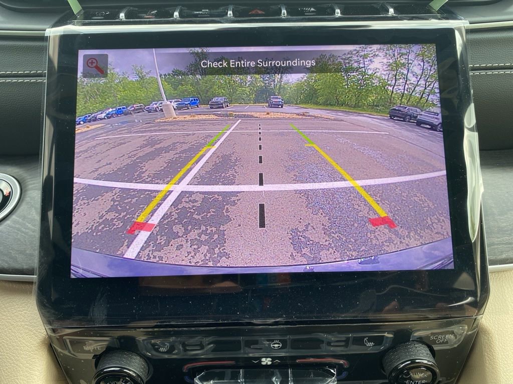 New 2025 Jeep Grand Cherokee Limited w/ Black Appearance Package image 36