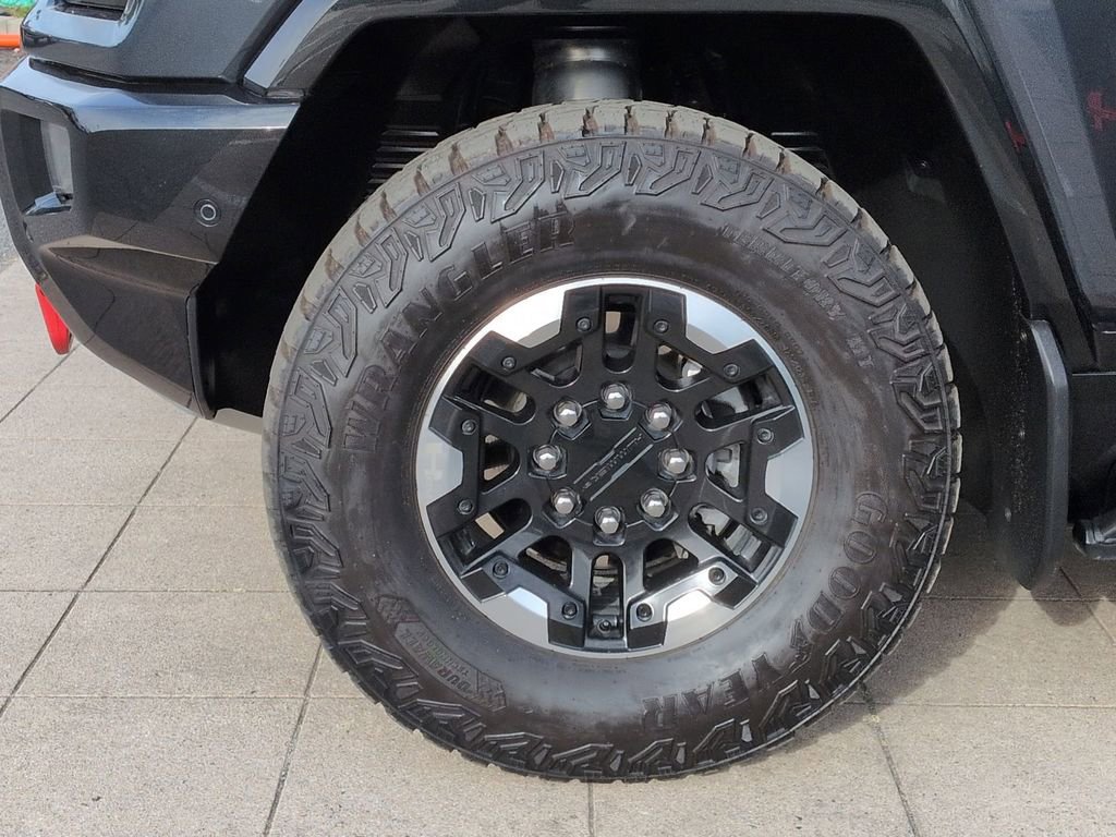 Certified 2025 GMC Hummer EV 3X w/ Extreme Off-Road Package AWD/4WD image 35