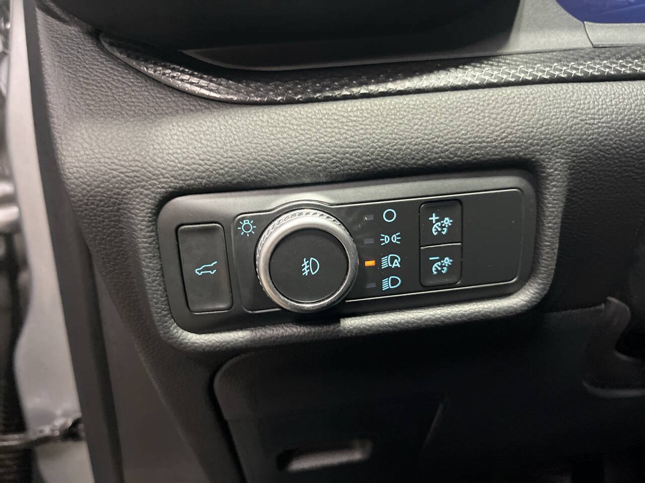 Used 2020 Ford Explorer ST w/ ST Street Pack AWD/4WD image 17