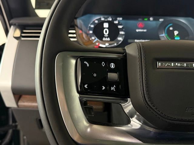 New 2025 Land Rover Range Rover SE image 36