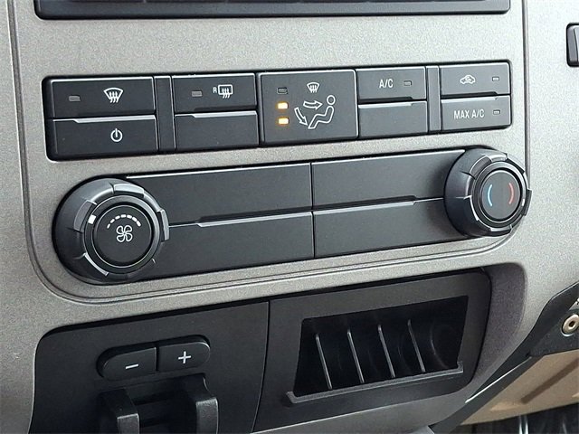 Used 2016 Ford F250 XLT w/ XLT Premium Package image 15