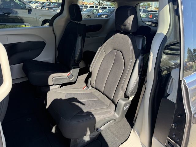 Used 2023 Chrysler Voyager LX FWD image 22