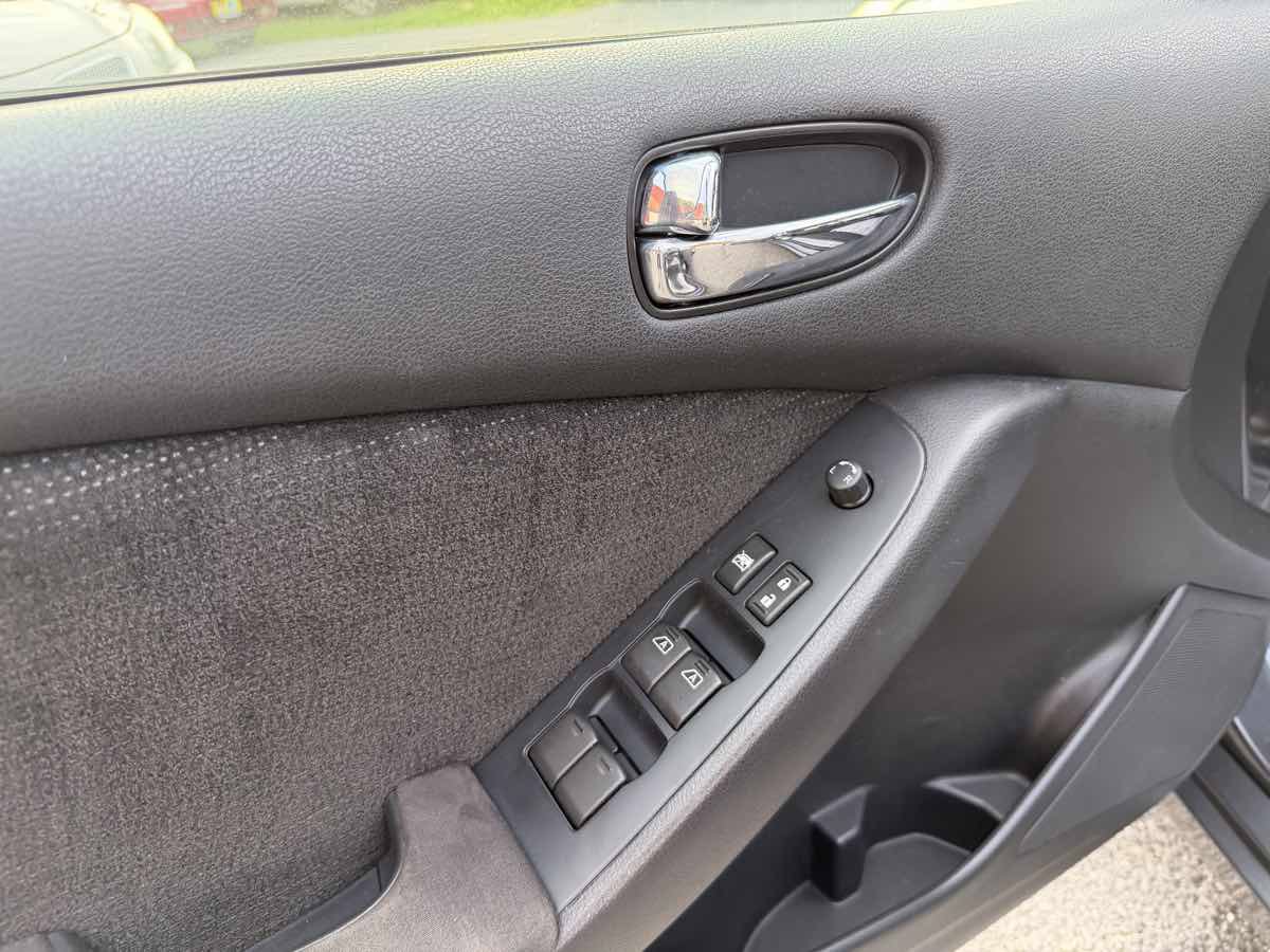 Used 2012 Nissan Altima 2.5 S w/ 20th Anniversary Pkg FWD image 22