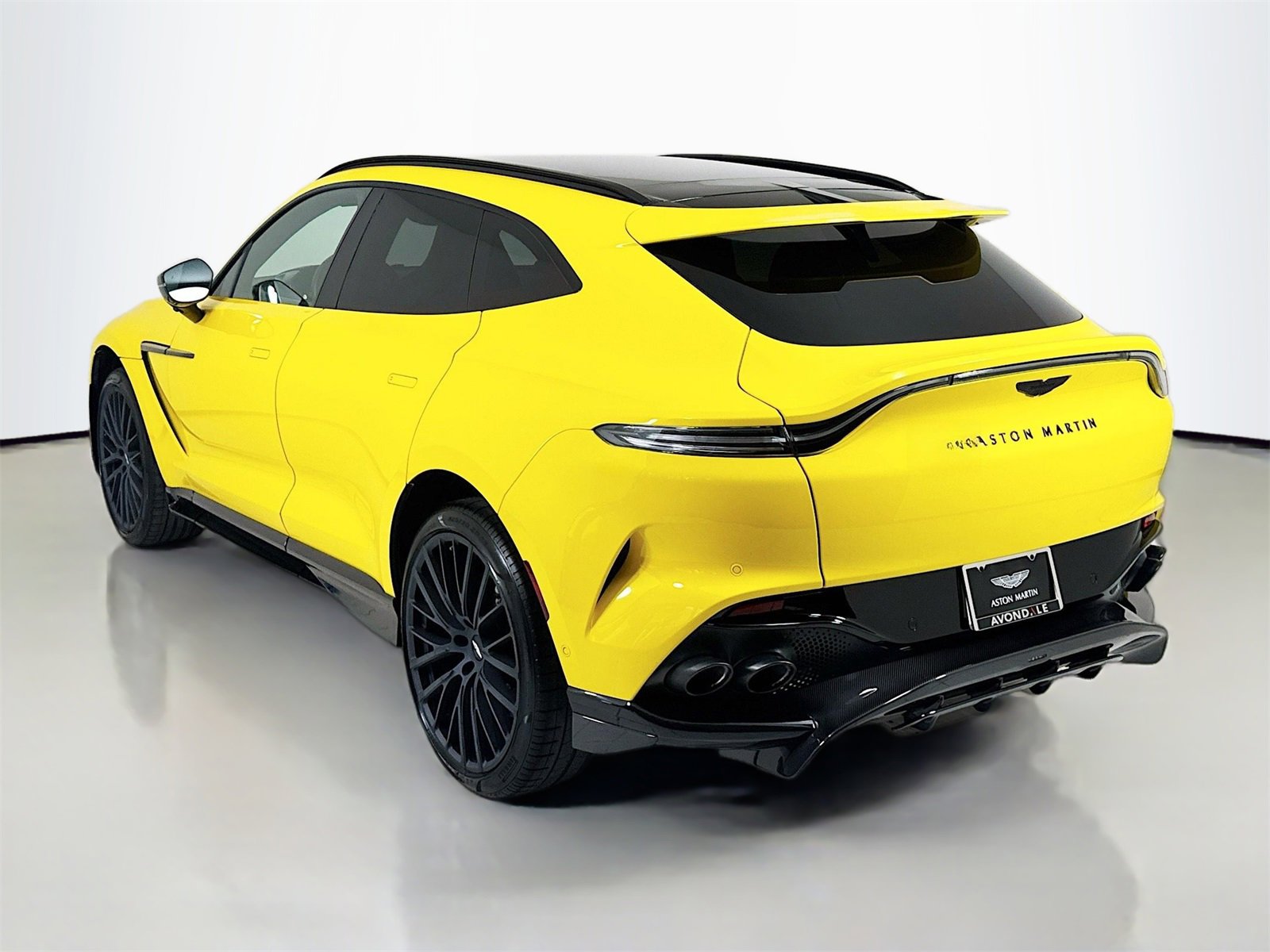 Used 2025 Aston Martin DBX 707 image 6