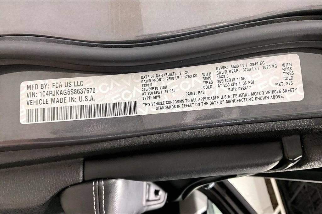 Used 2025 Jeep Grand Cherokee L Altitude AWD/4WD image 43