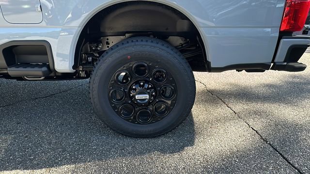 New 2026 Ford F250 Lariat w/ Black Appearance Package image 18