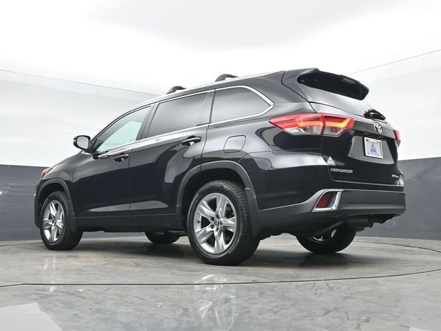 Used 2017 Toyota Highlander Limited AWD/4WD image 42