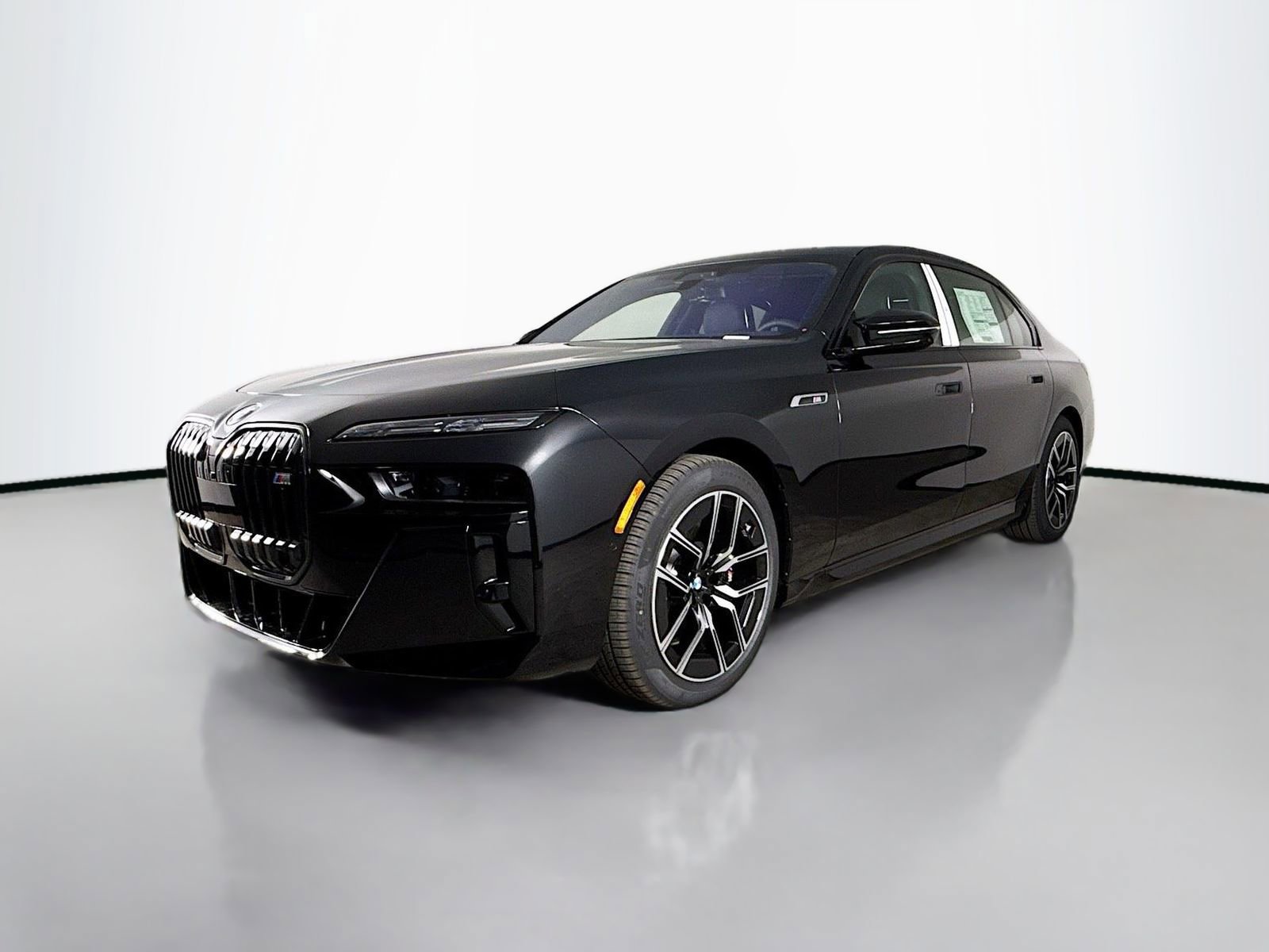Used 2026 BMW i7 M70 AWD/4WD image 3