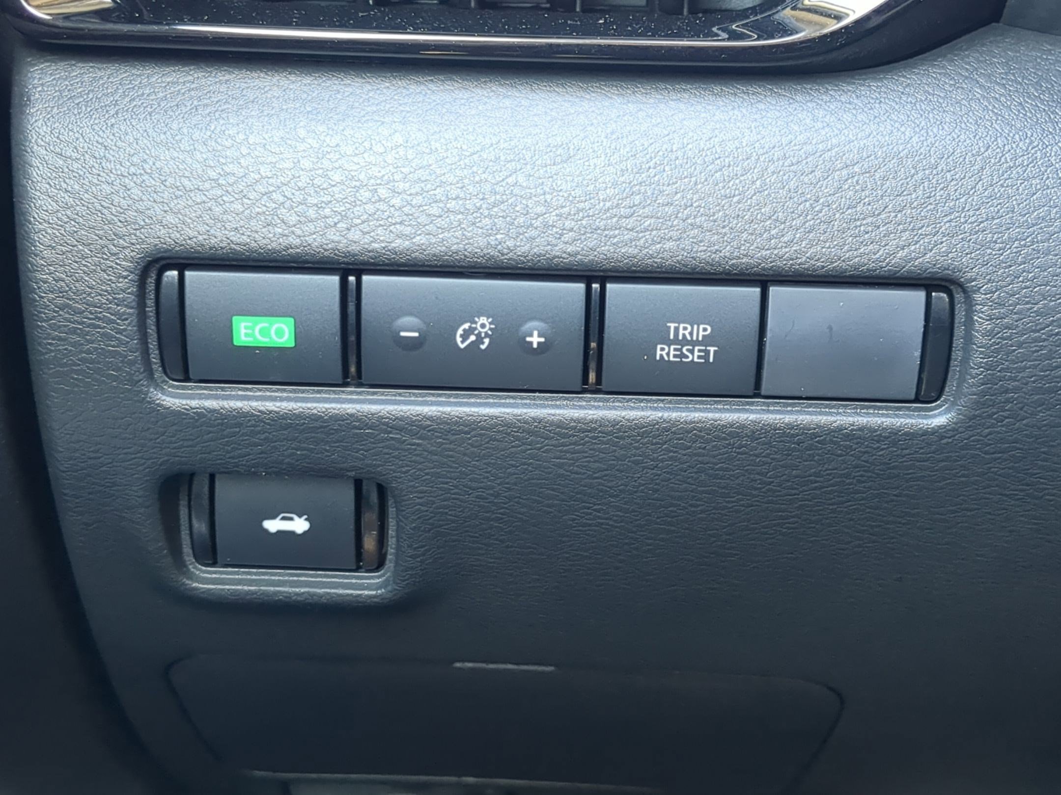 Used 2025 Nissan Sentra SR image 17