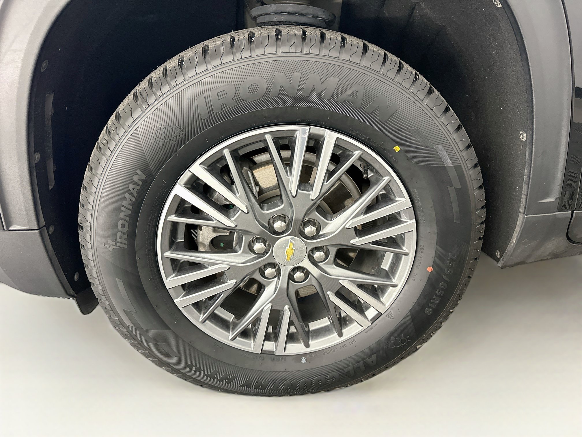 Used 2025 Chevrolet Traverse LT AWD/4WD image 37