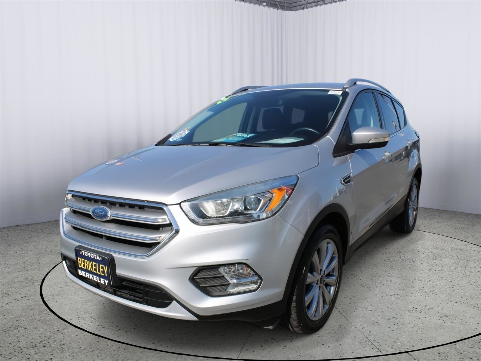 Used 2017 Ford Escape Titanium image 4