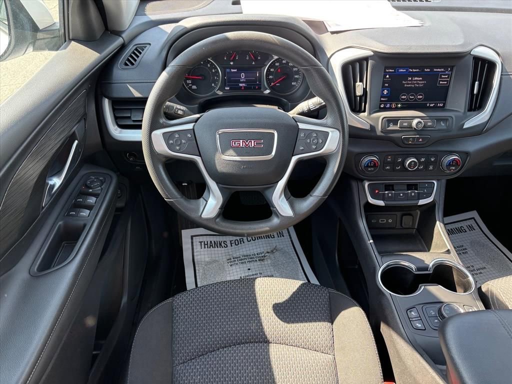Used 2022 GMC Terrain SLE w/ Driver Convenience Package AWD/4WD image 3