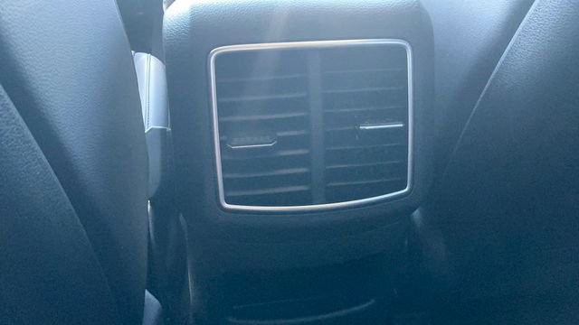 Used 2025 Kia Sportage EX image 21