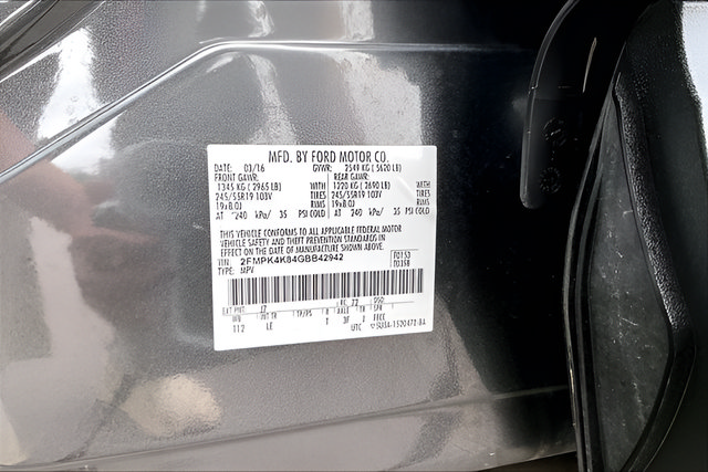 Used 2016 Ford Edge Titanium AWD/4WD image 16