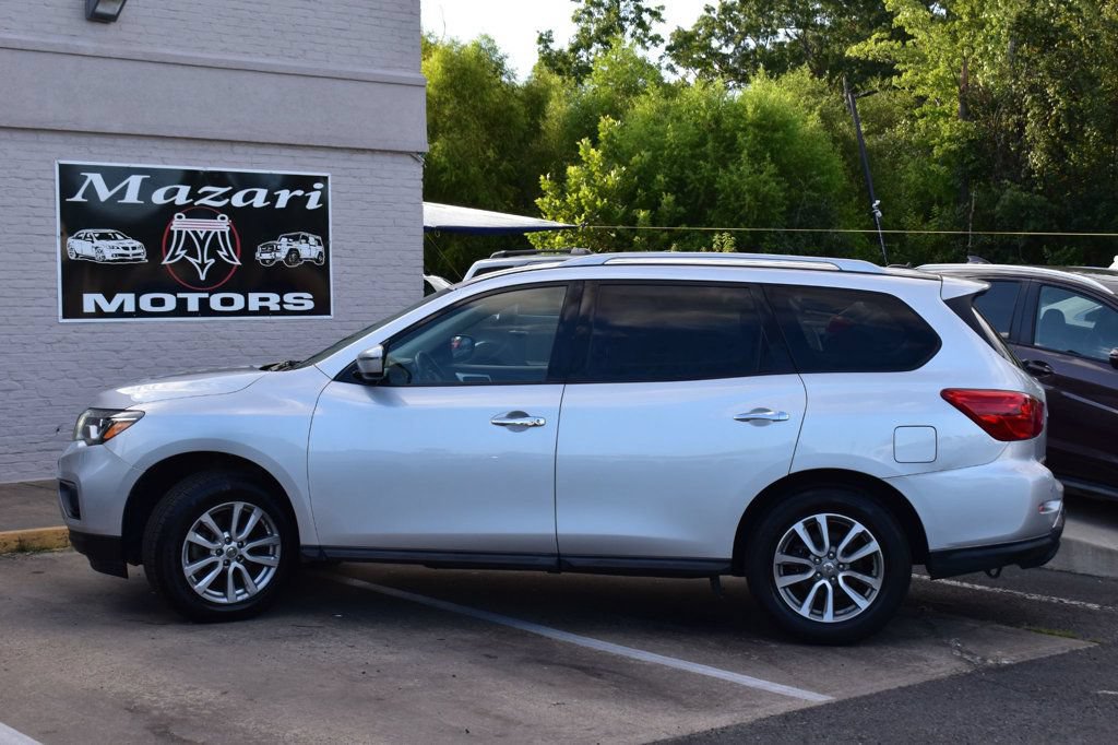 Used 2018 Nissan Pathfinder SV AWD/4WD image 4