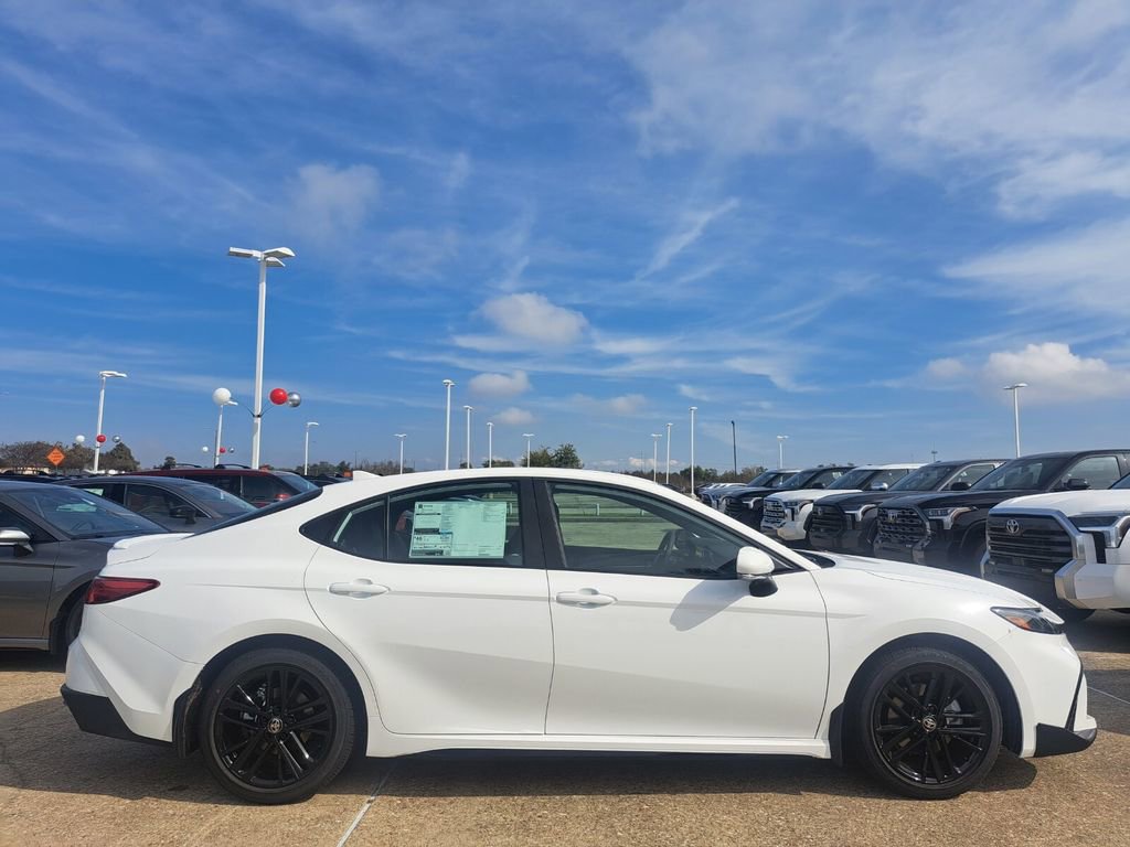 New 2026 Toyota Camry SE image 4