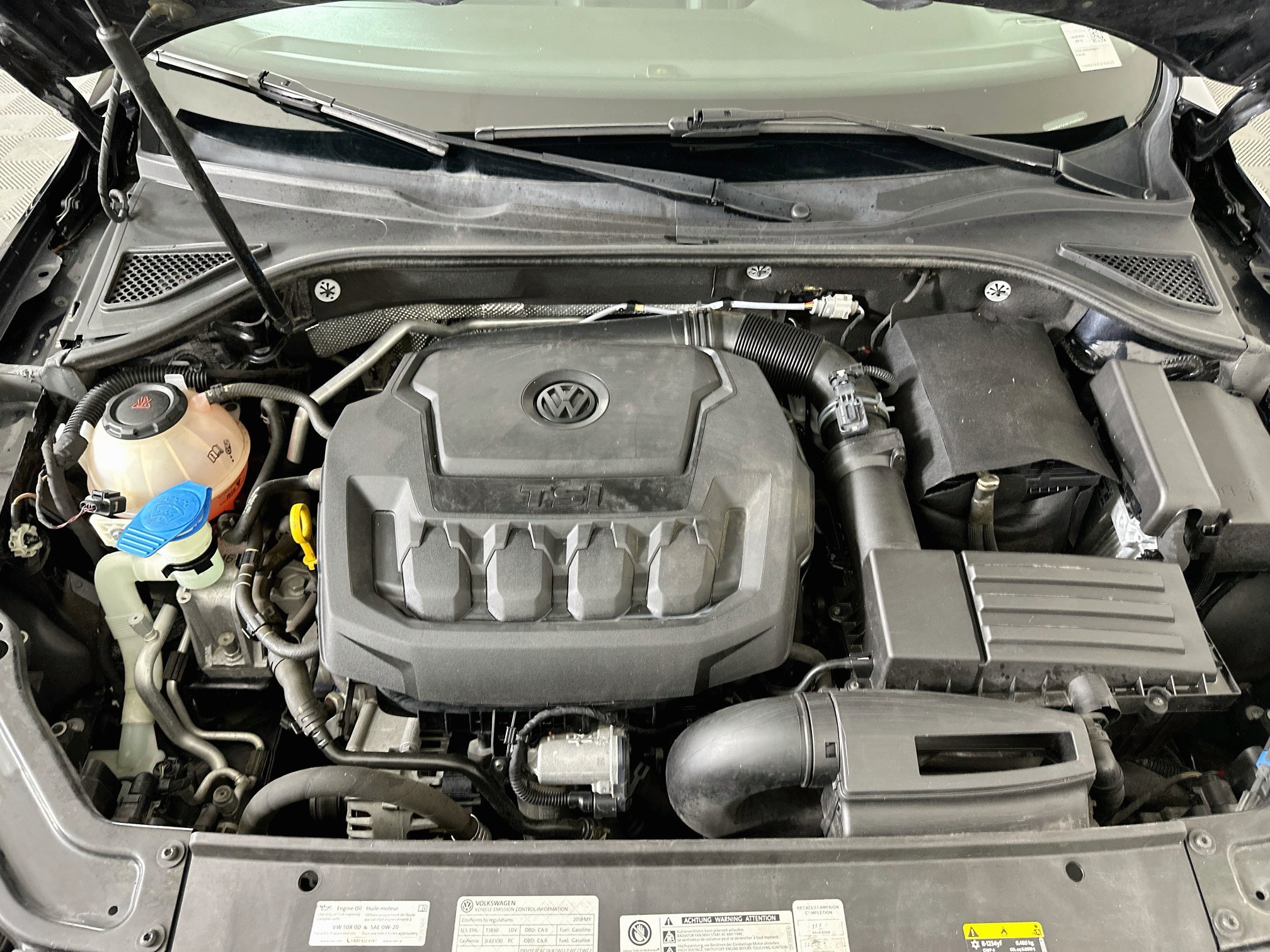 Used 2018 Volkswagen Passat 2.0T SE FWD image 33