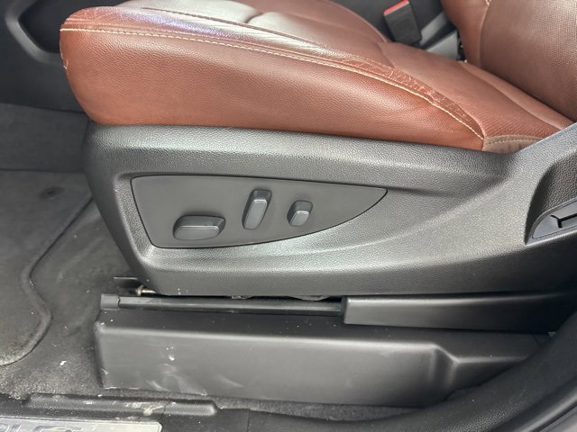 Used 2020 Chevrolet Suburban Premier w/ Premier Plus Edition image 20