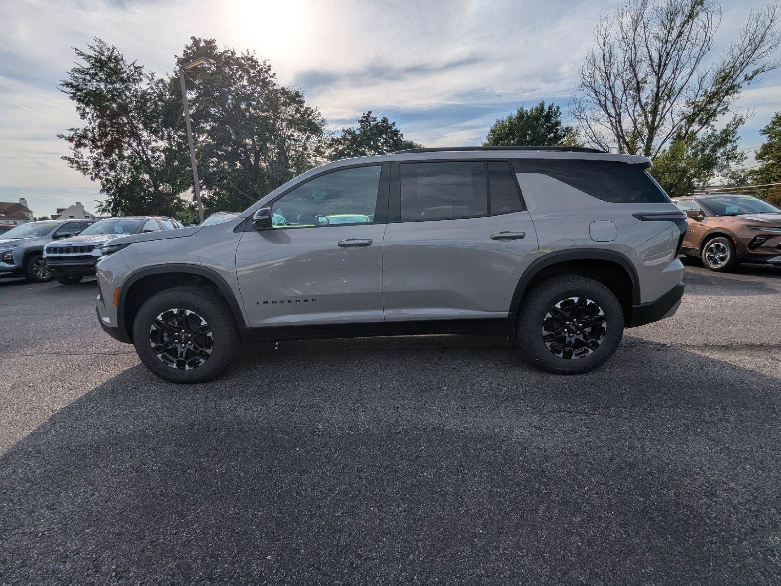 New 2027 Chevrolet Traverse Z71 w/ Driver Confidence Package AWD/4WD image 28